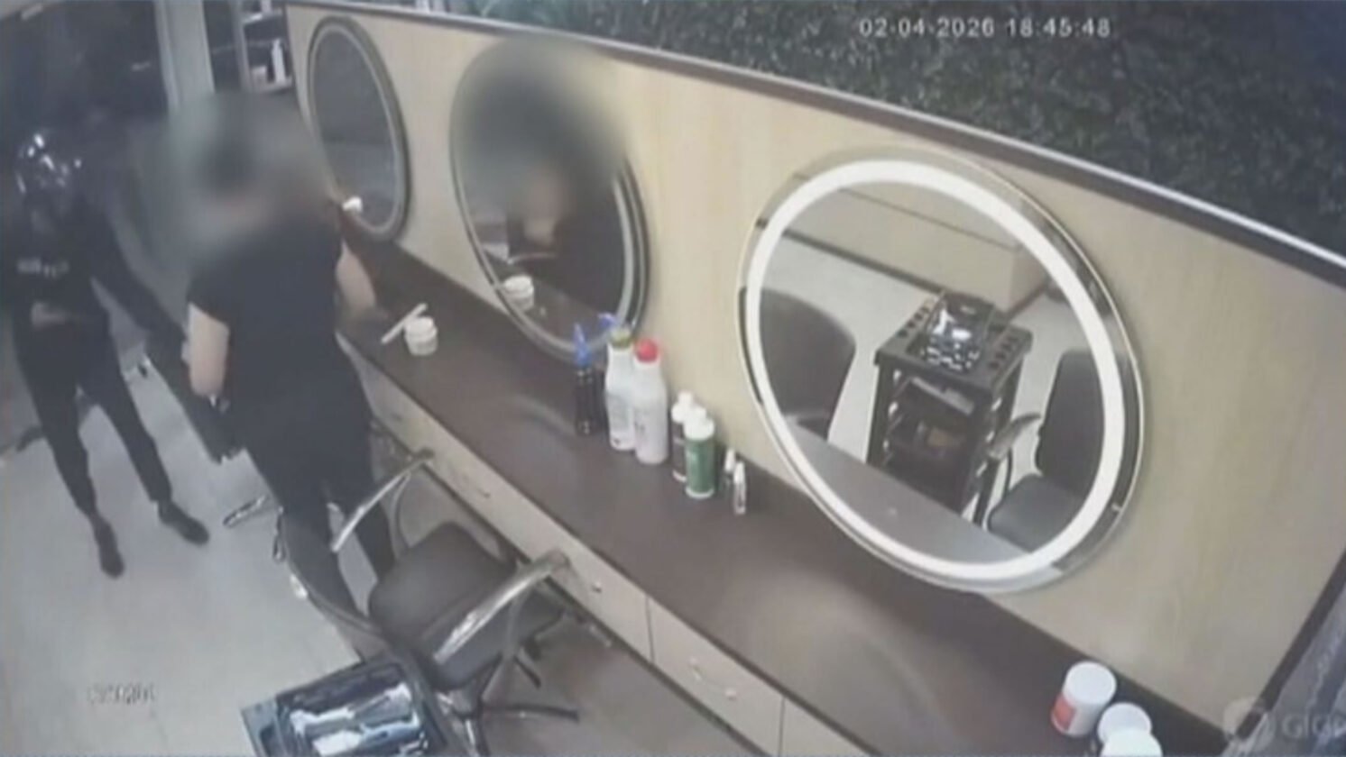 Assalto a salão de beleza em Meriti expõe insegurança na Baixada Assalto a salão de beleza em Meriti expõe insegurança na Baixada