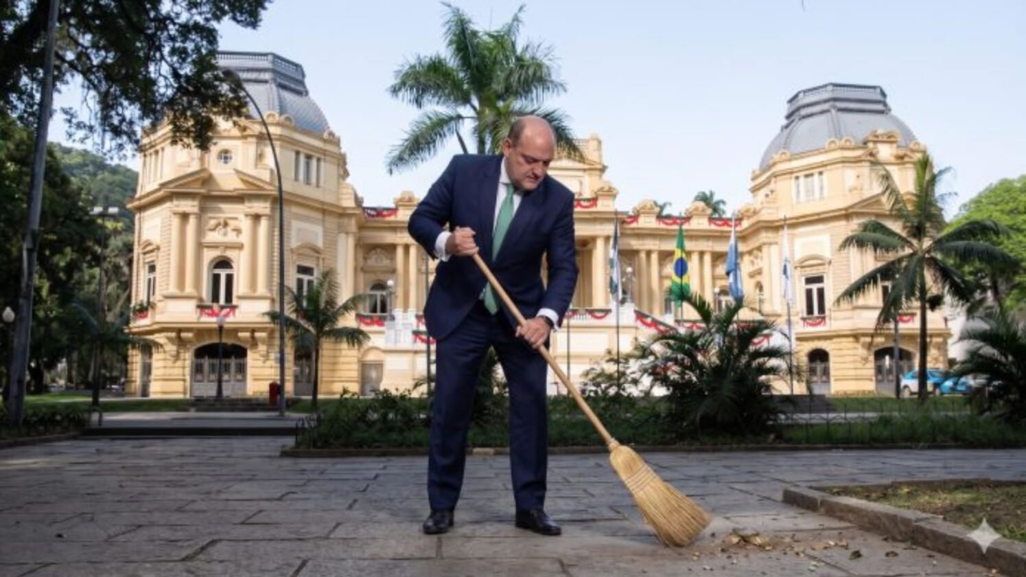 Após cortes, Ricardo Couto surpreende com nova medida sobre cargos na Alerj