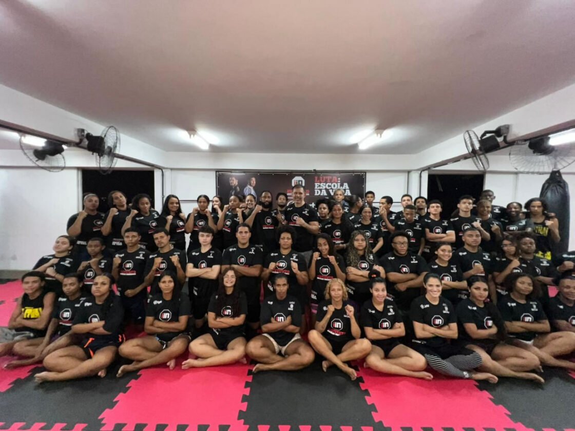 Rogério Minotouro no Jacarezinho: O impacto social das artes marciais