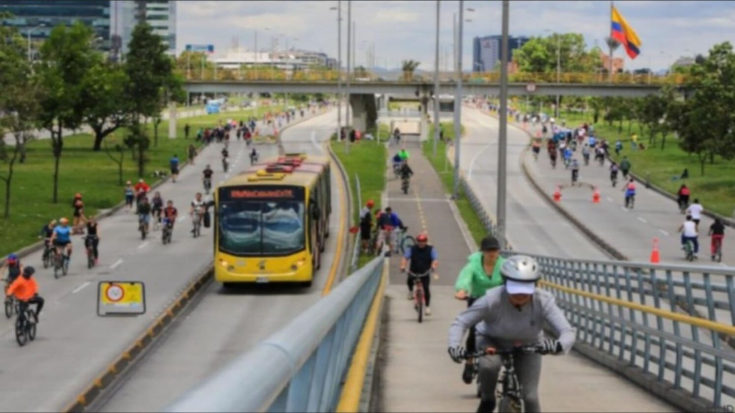 “Modelo Bogotá” e o Desafio do Rio: Por que a Integração é a Chave da Mobilidade "Modelo Bogotá" e o Desafio do Rio: Por que a Integração é a Chave da Mobilidade
